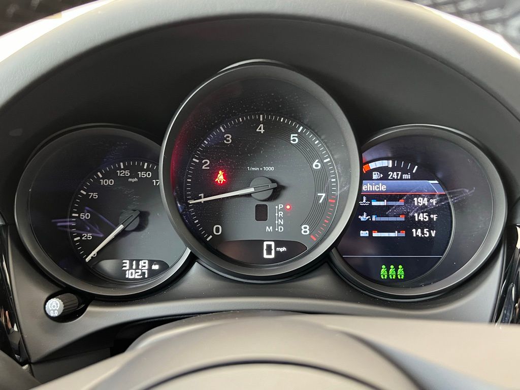 2025 Porsche Macan  10