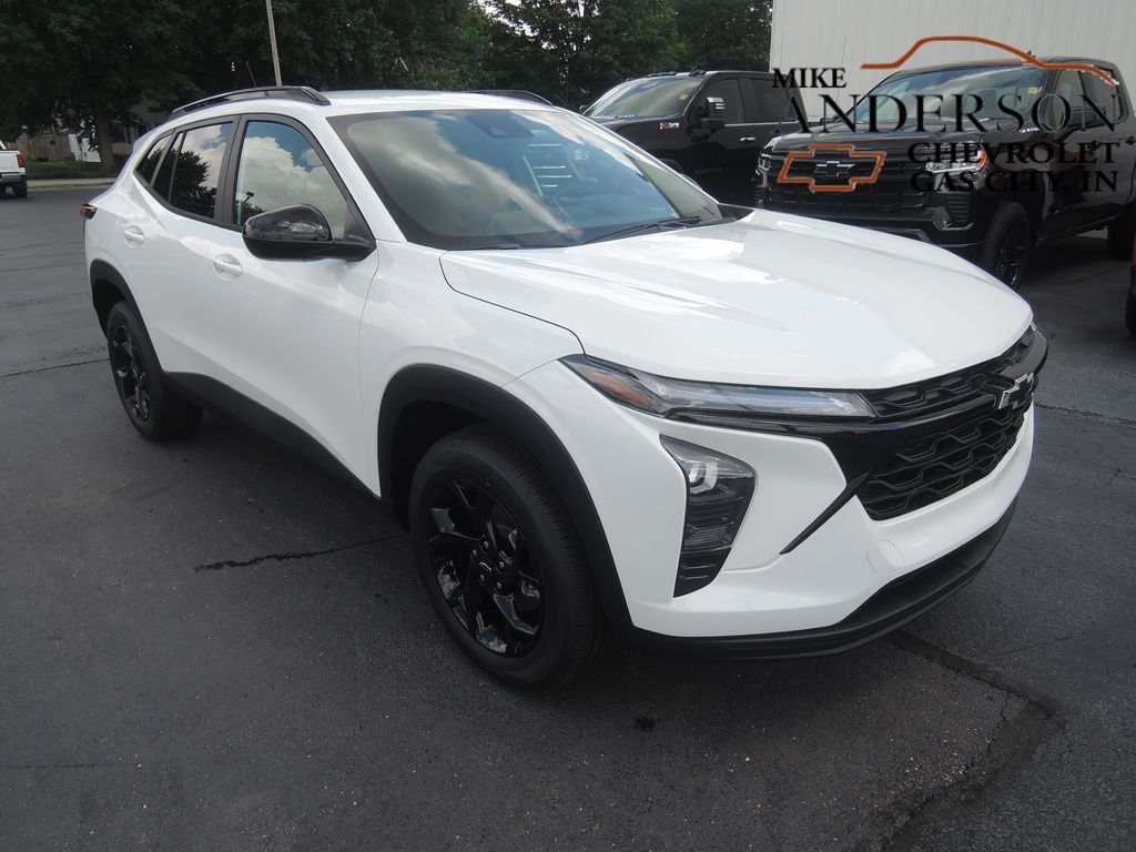Summit White 2026 Chevrolet Trax SUV / Crossover Front-Wheel Drive 6-Speed Automatic