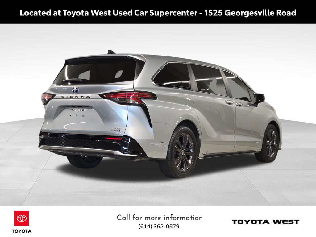 2021 Toyota Sienna XSE photo 4