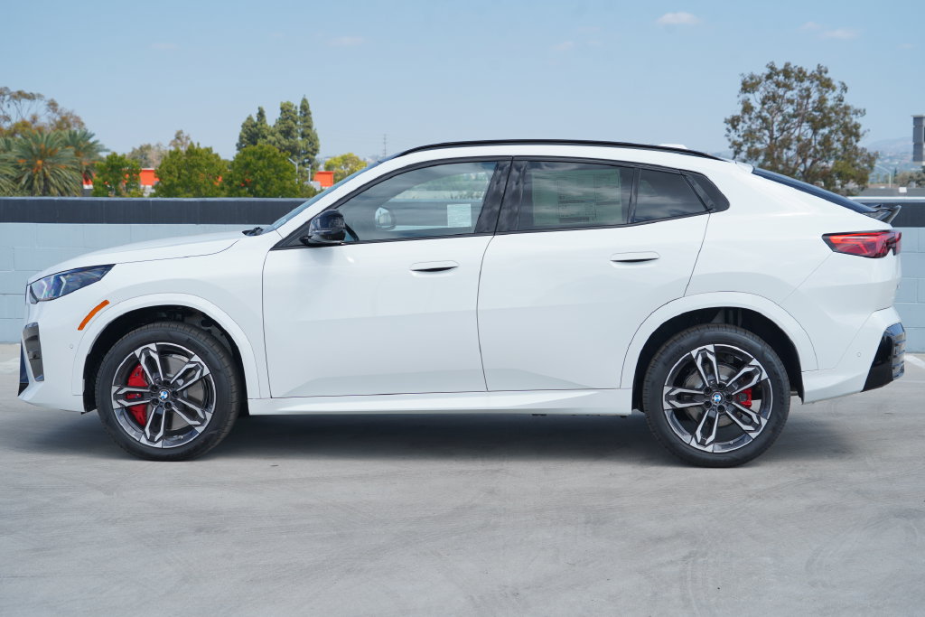 Thumbnail: 2027 BMW X2 - 4