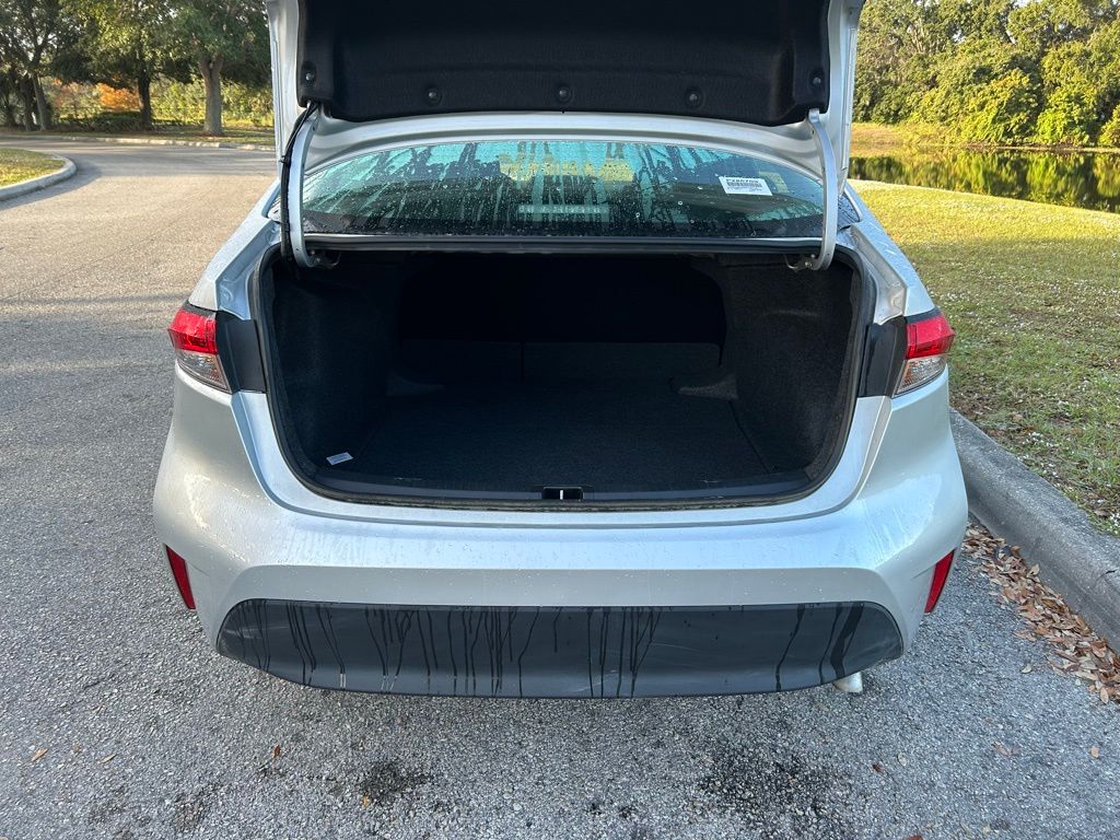 Thumbnail: 2025 Toyota Corolla - 10