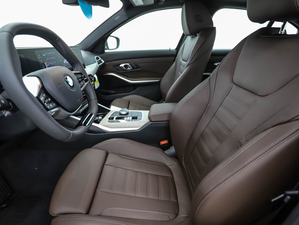 Thumbnail: 2025 BMW 3 Series - 12