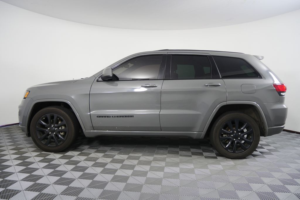Thumbnail: 2020 Jeep Grand Cherokee - 6