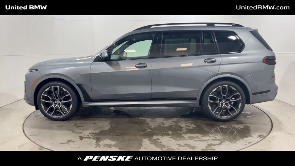 2025 BMW X7 xDrive40i 5