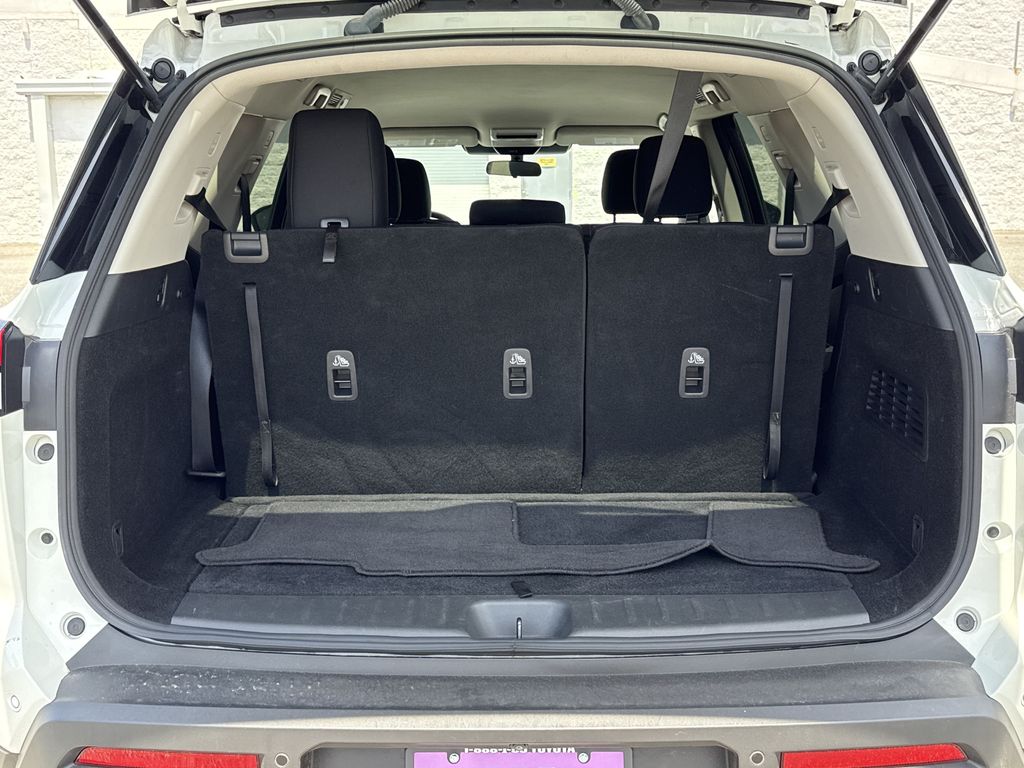 Used 2023 Nissan Pathfinder SUV