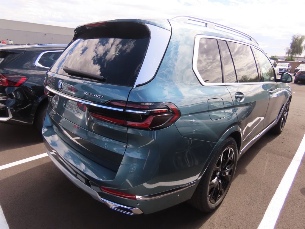 Thumbnail: 2026 BMW X7 - 3