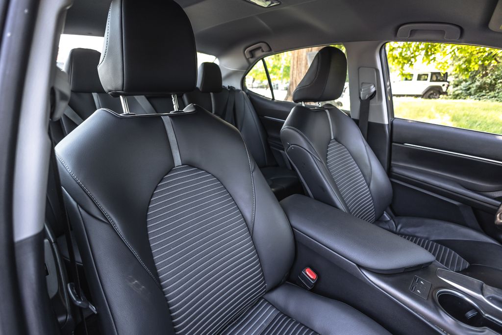 2024 Toyota Camry SE Nightshade thumbnail 27
