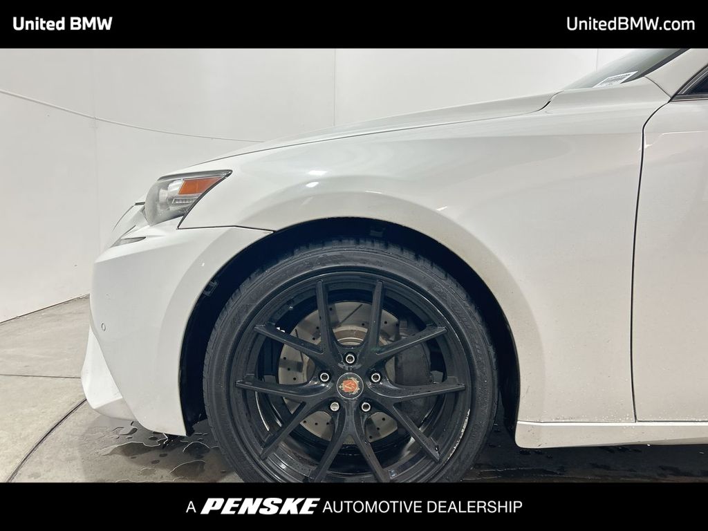 Thumbnail: 2015 Lexus IS - 10