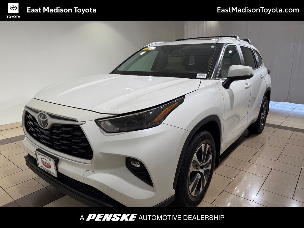 Thumbnail: 2023 Toyota Highlander - 1
