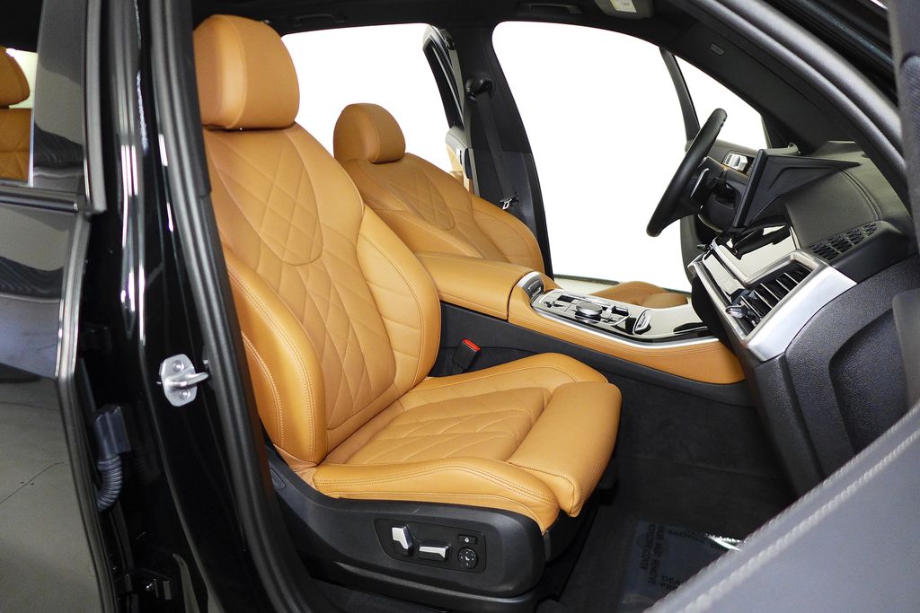 Thumbnail: 2024 BMW X5 - 18