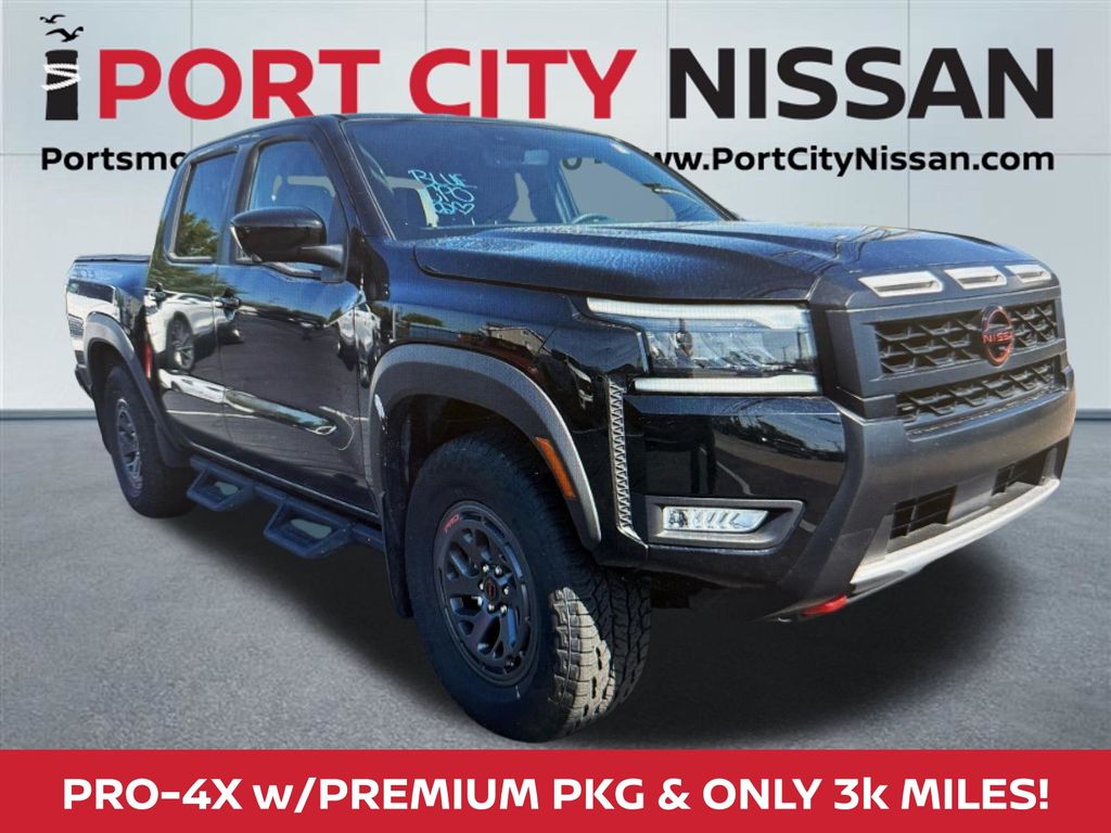 Super Black 2026 Nissan Frontier PRO-4X Crew Cab 4WD Pickup Truck Four-Wheel Drive 9-Speed Automatic Overdrive