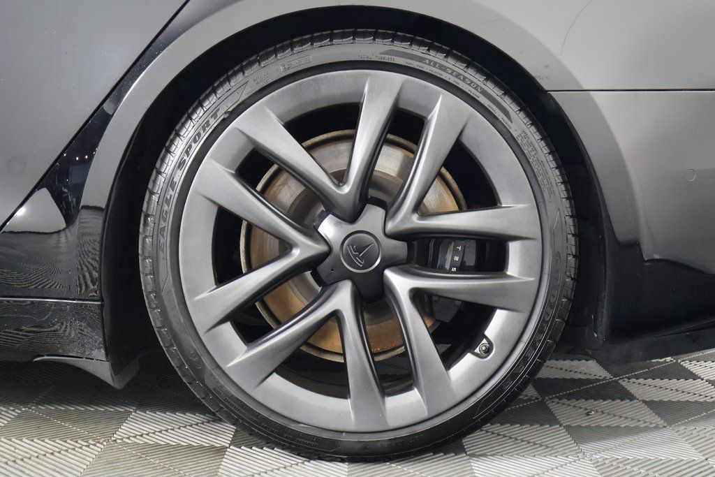 Thumbnail: 2021 Tesla Model S - 16