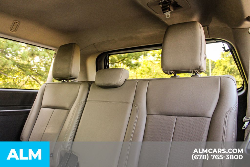 Used 2020 Black Ford XLT image 18