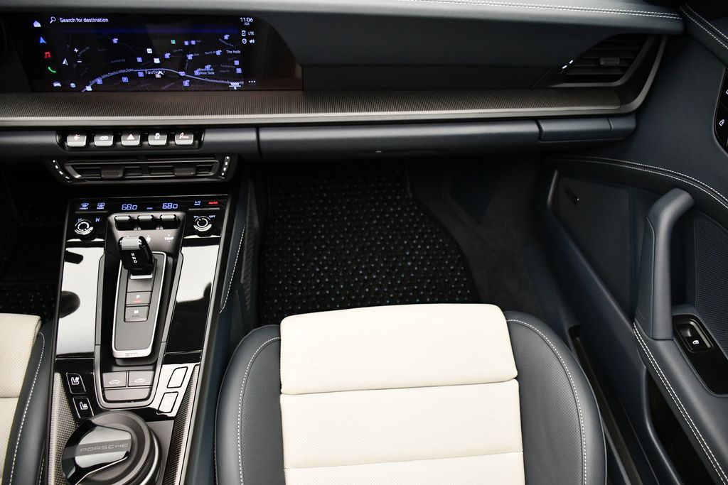 2023 Porsche 911 Targa 4S 29
