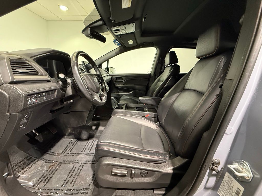 Thumbnail: 2023 Honda Odyssey - 13