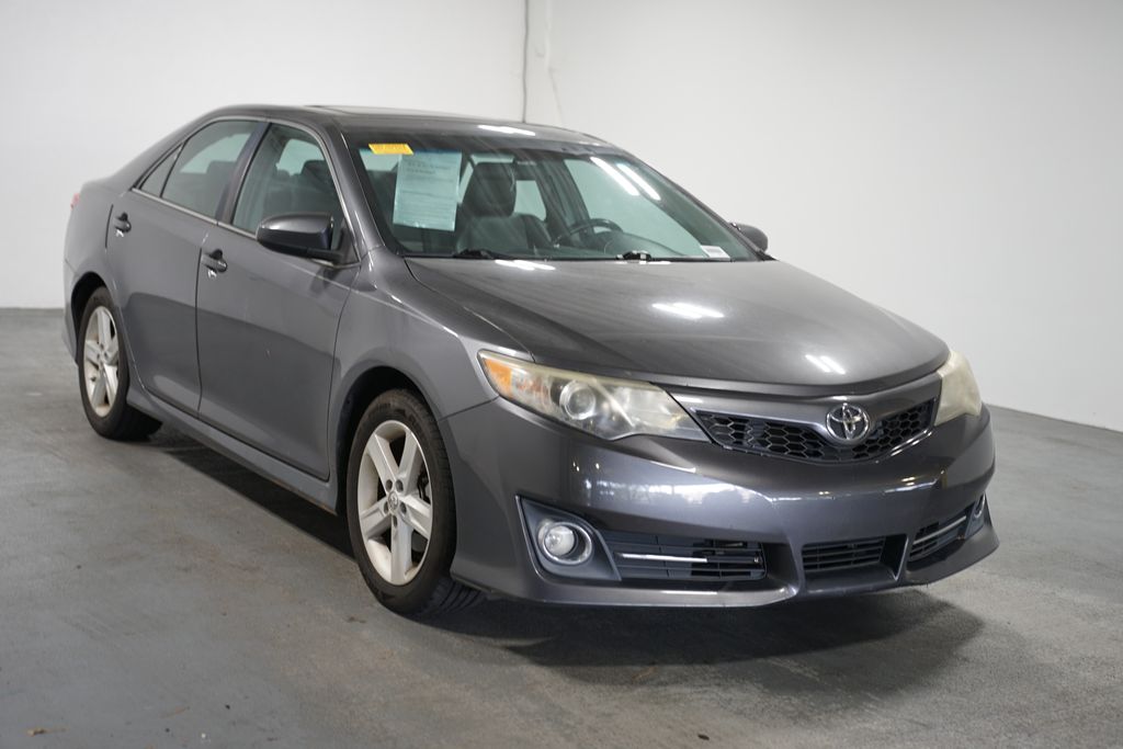 Thumbnail: 2014 Toyota Camry - 3