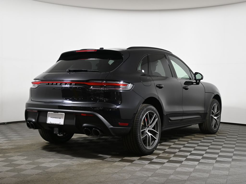 Thumbnail: 2026 Porsche Macan - 7