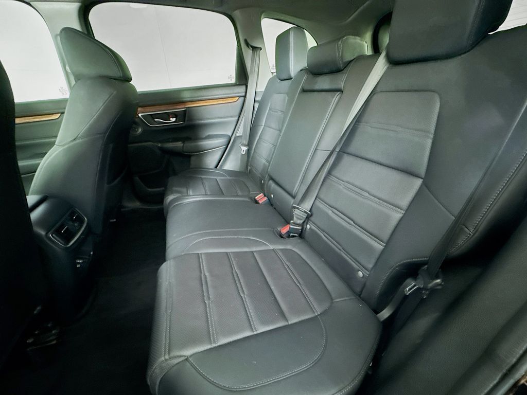 2022 Honda CR-V Hybrid Touring photo