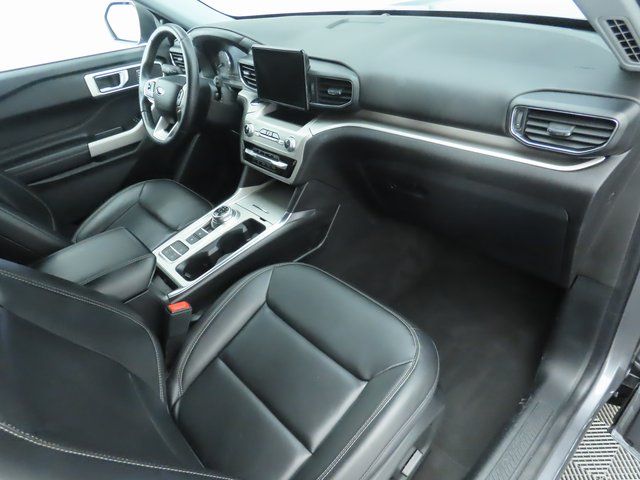 Thumbnail: 2022 Ford Explorer - 17