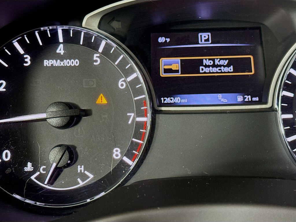 Thumbnail: 2017 Nissan Pathfinder - 12