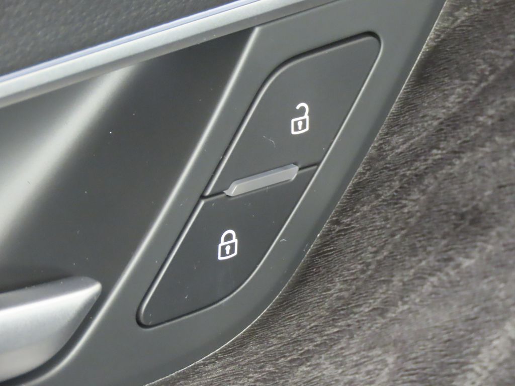 Thumbnail: 2025 Audi A6 - 29