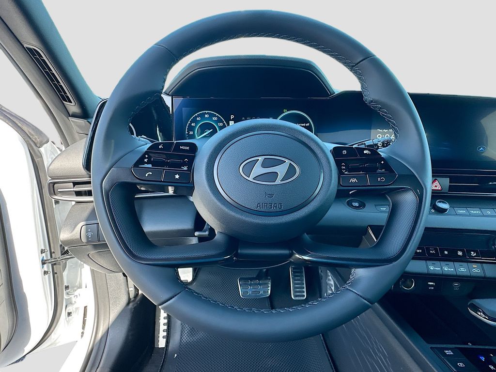 2025 Hyundai Elantra Blue 10