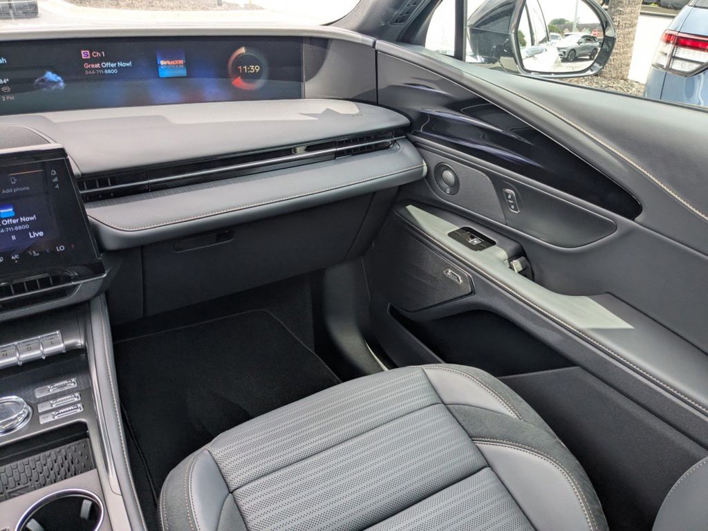 2025 Lincoln Nautilus Reserve