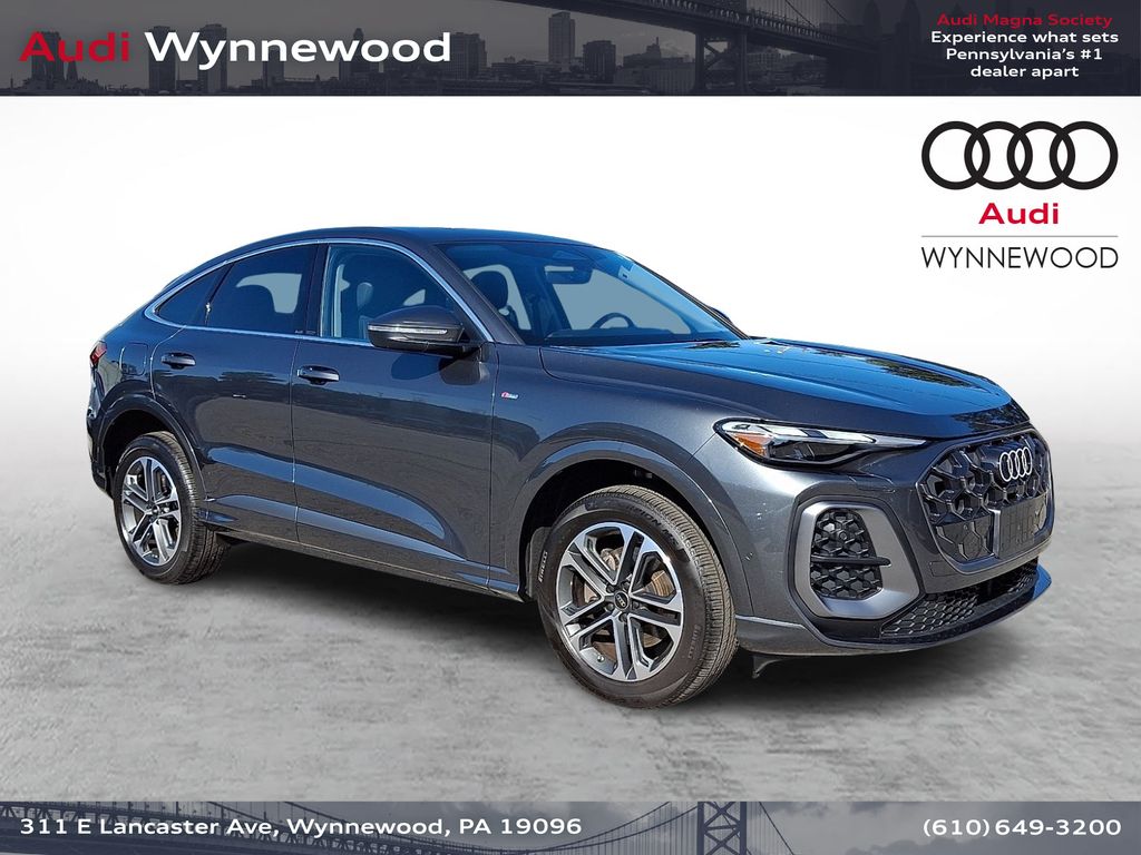 Daytona Gray Pearl 2025 Audi Q5 Sportback Sedan All-Wheel Drive 7-Speed Automatic