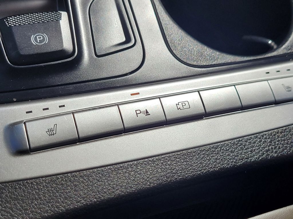 Used 2025 Blue Kia LXS image 26