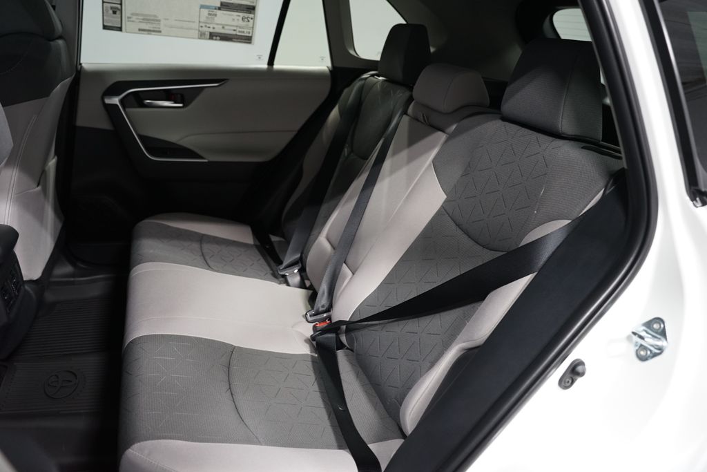 Thumbnail: 2025 Toyota RAV4 - 29