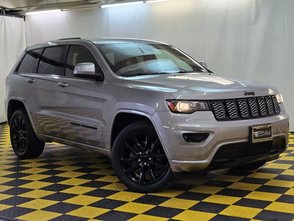 2018 Jeep Grand Cherokee Altitude 4WD