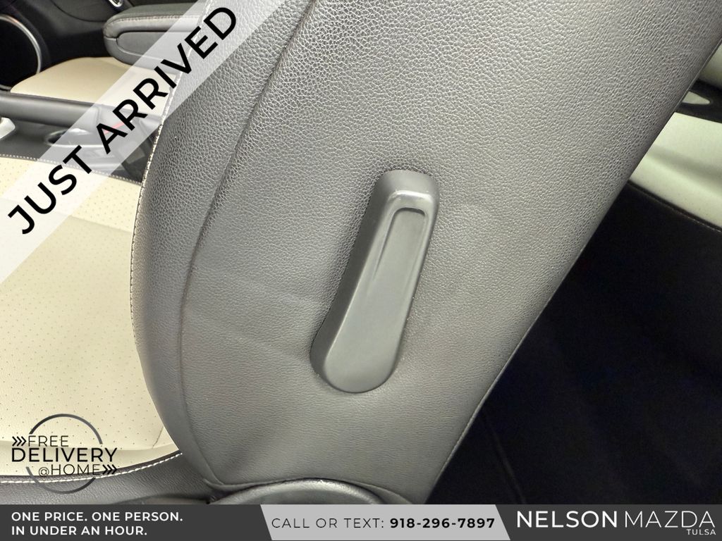 Used 2019 White Volkswagen 2.0T SE image 19