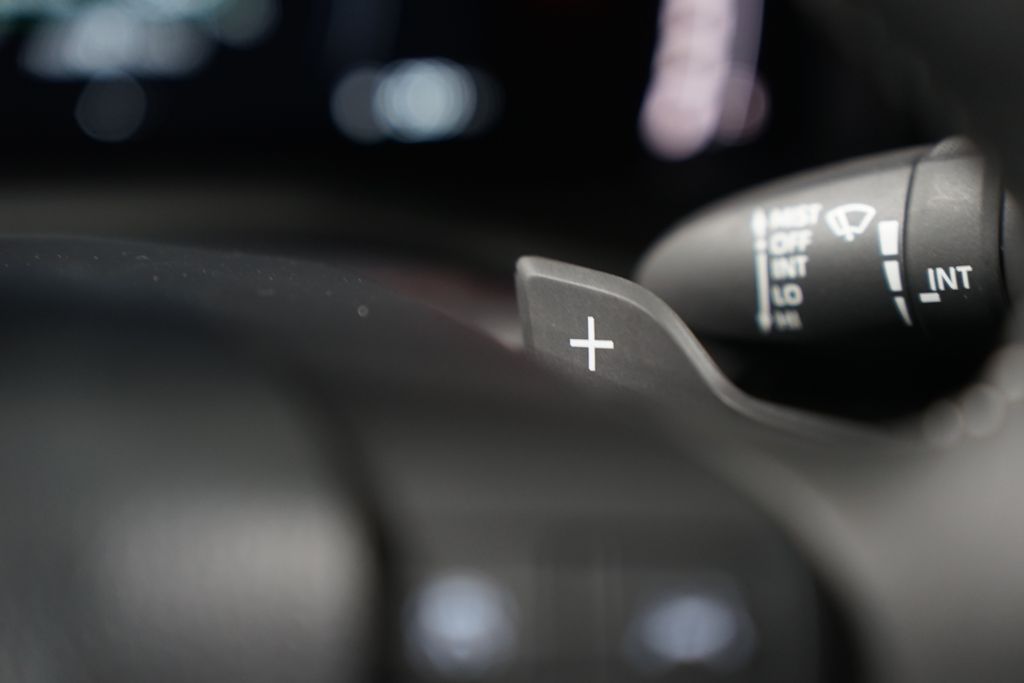 Thumbnail: 2025 Toyota Camry - 15