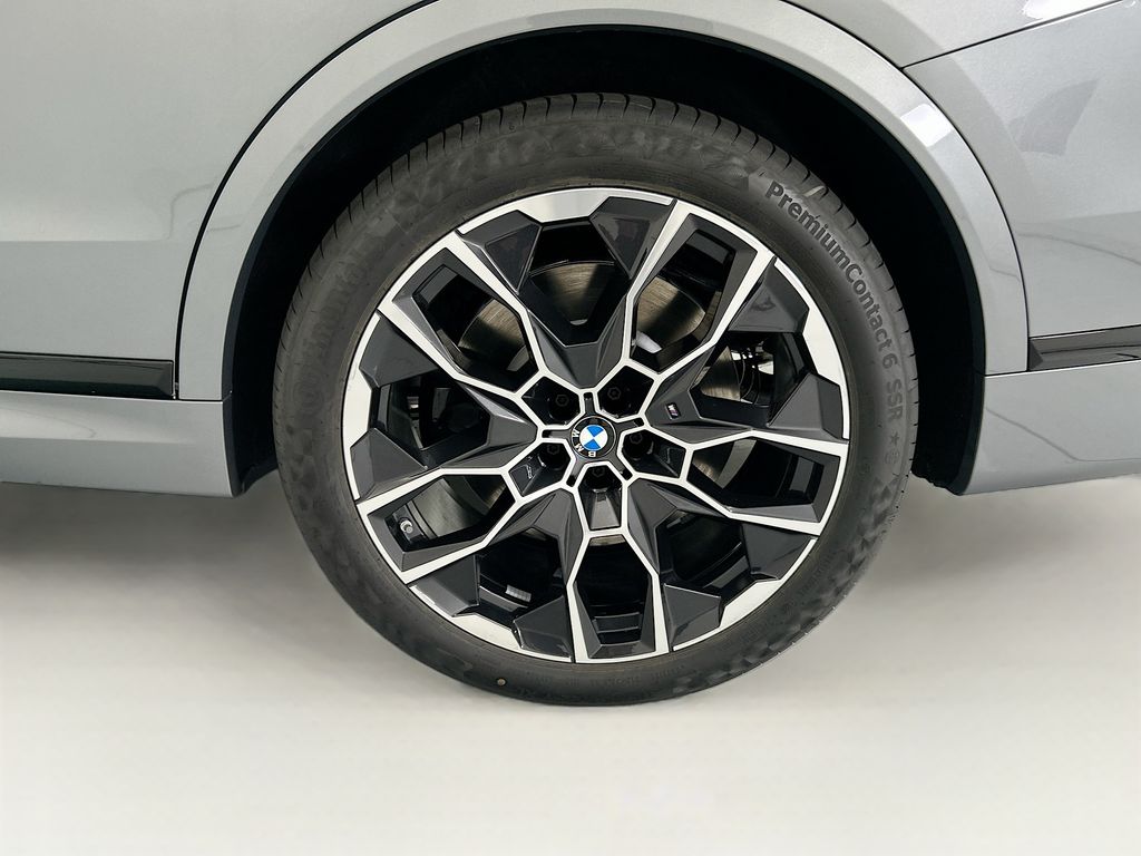 Thumbnail: 2027 BMW X7 - 30