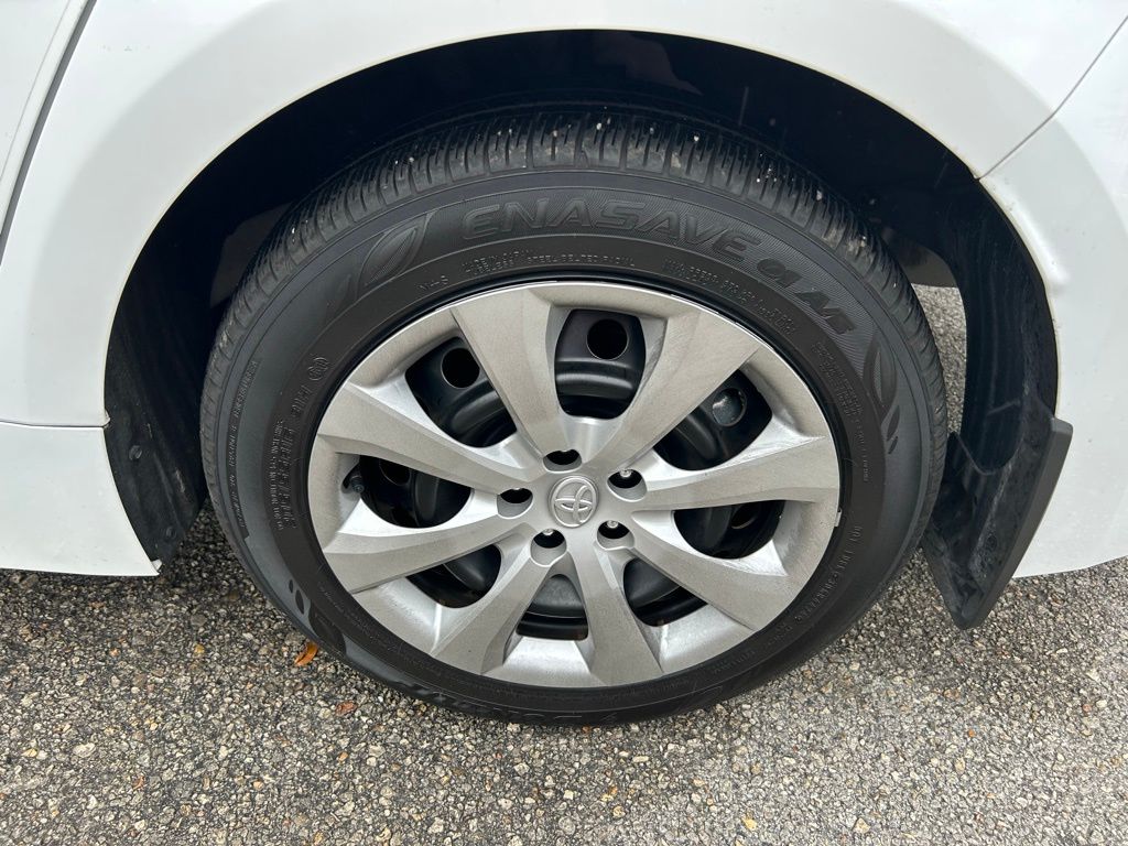 Thumbnail: 2025 Toyota Corolla - 9