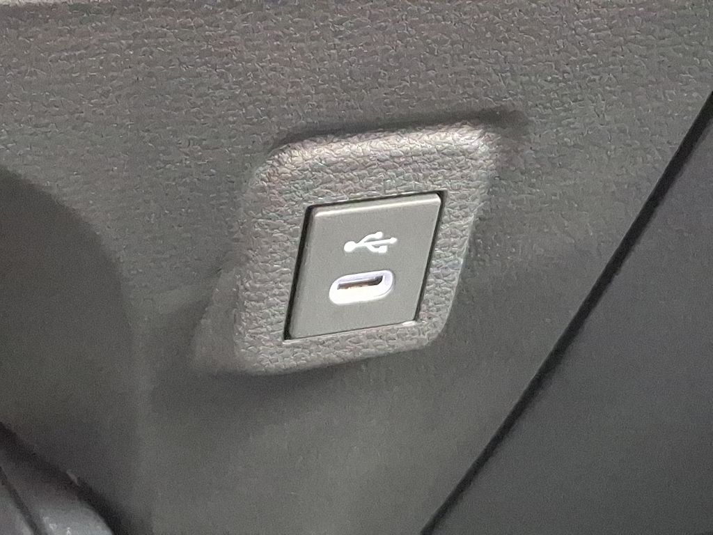 Thumbnail: 2025 Toyota Corolla - 24