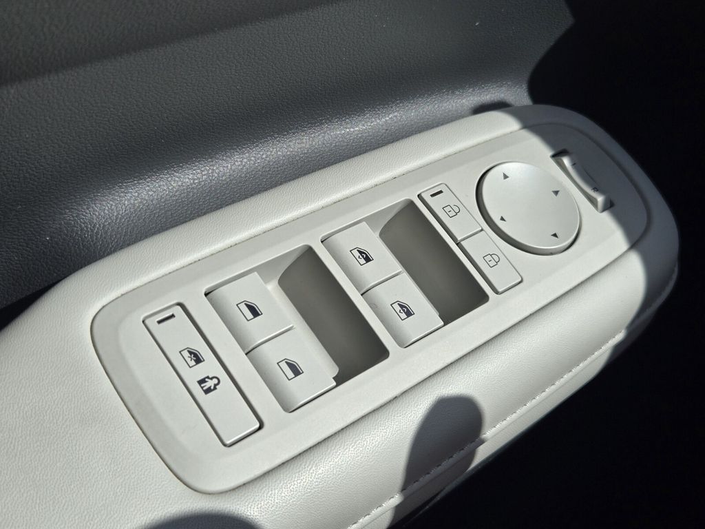2025 Hyundai Santa Fe - $28,999