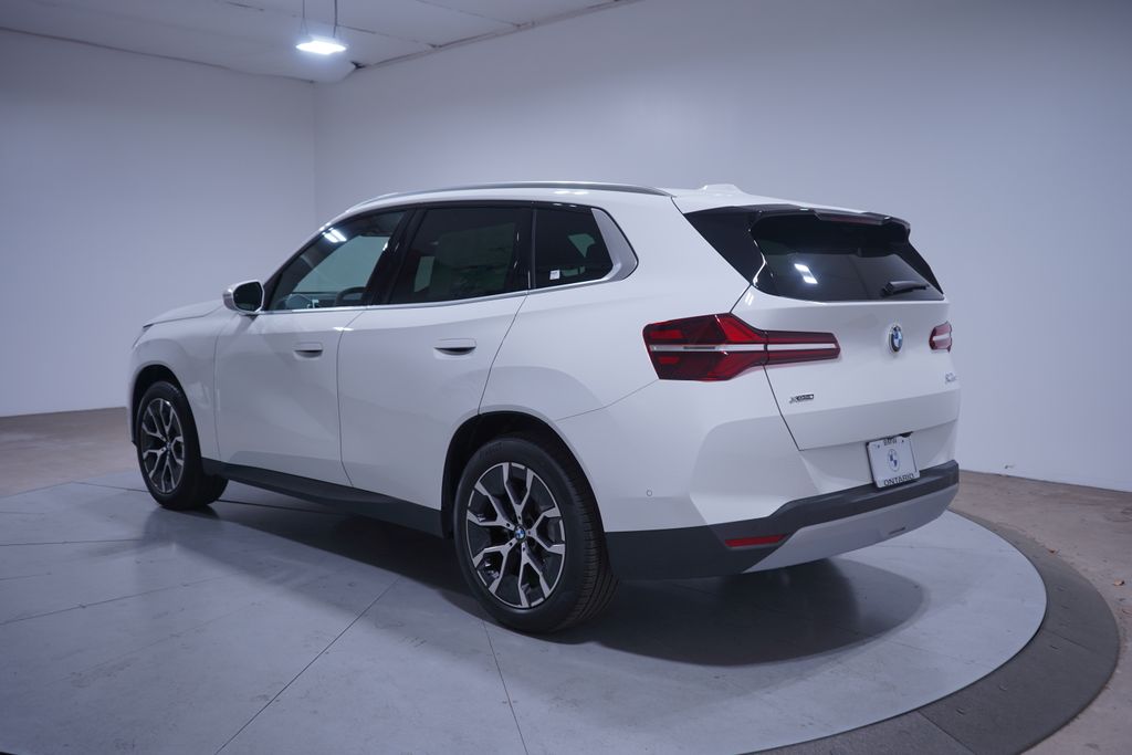 Thumbnail: 2026 BMW X3 - 3