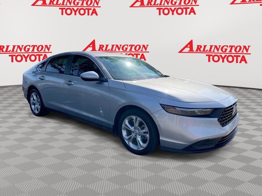 2023 Honda Accord LX's photo