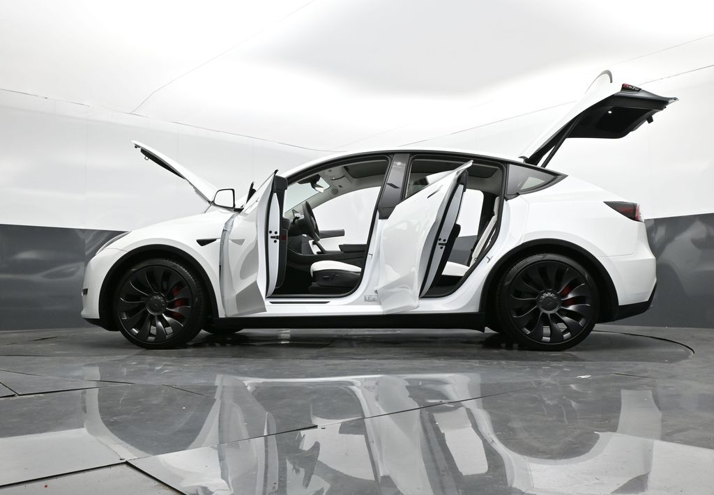 2022 Tesla Model Y Performance Dual Motor All-Wheel Drive