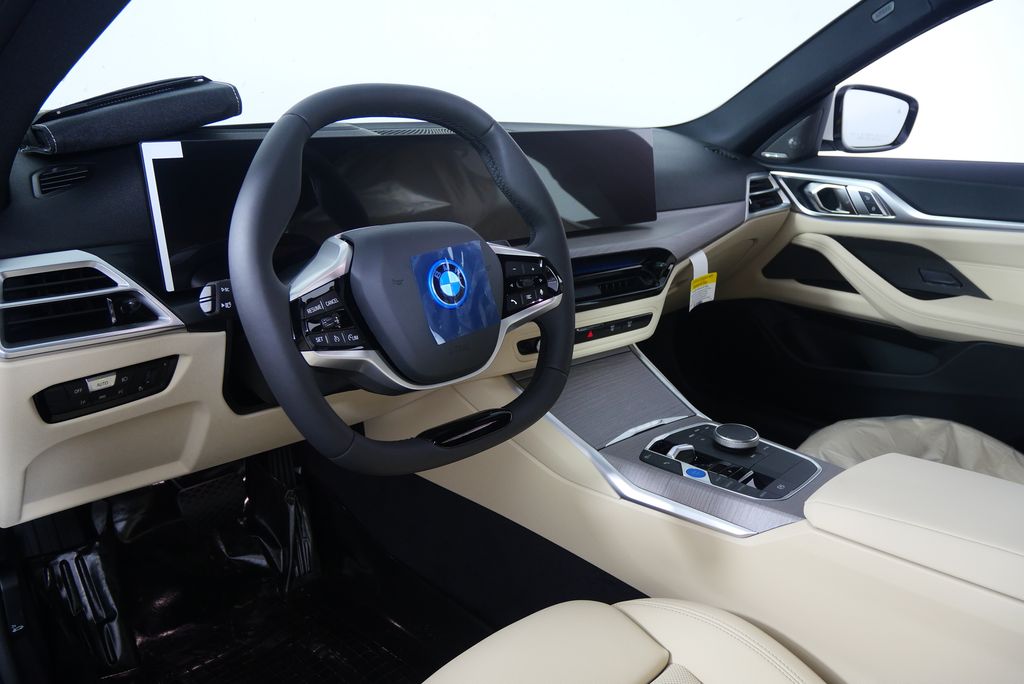 2025 BMW i4 eDrive40 12