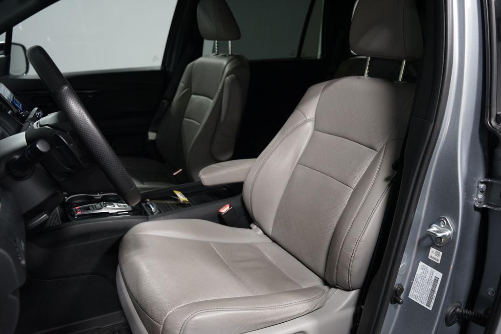 Thumbnail: 2023 Honda Passport - 6