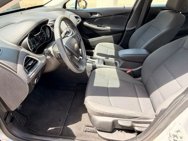 Used 2018 Silver Chevrolet LT image 8