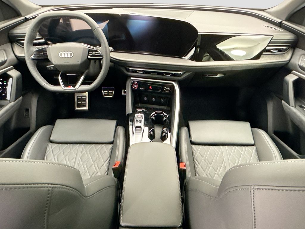 Thumbnail: 2026 Audi SQ5 - 13