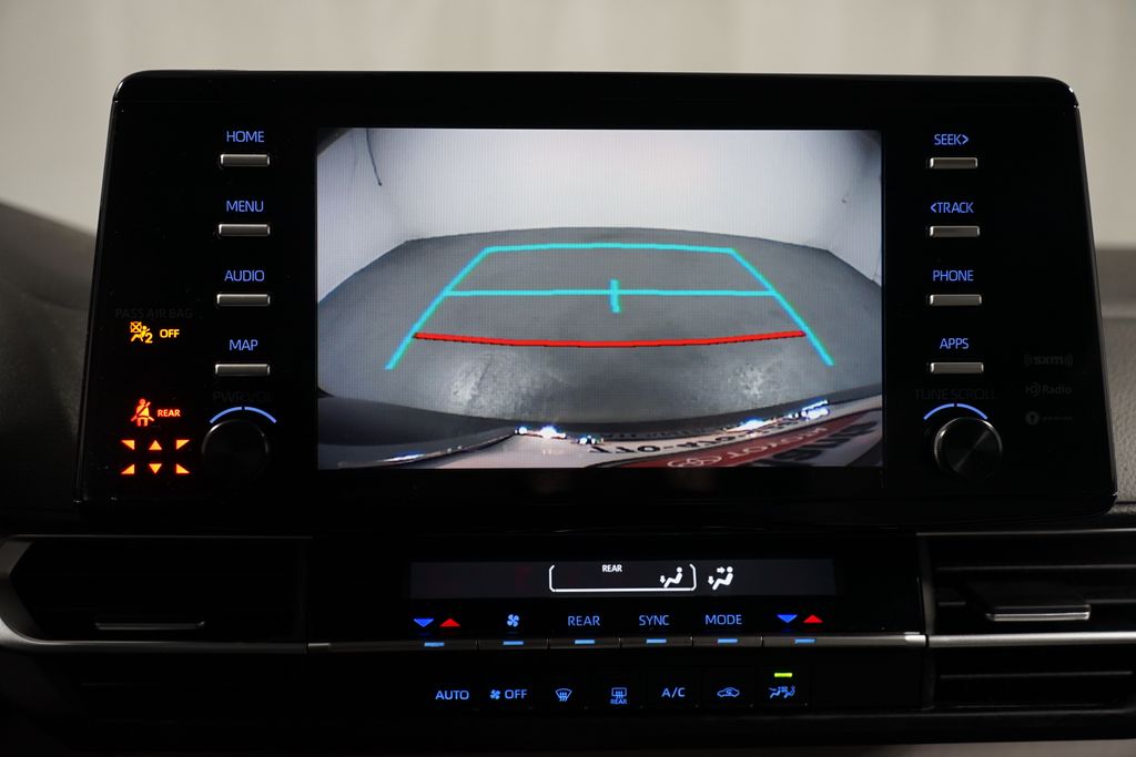 Thumbnail: 2024 Toyota Sienna - 18