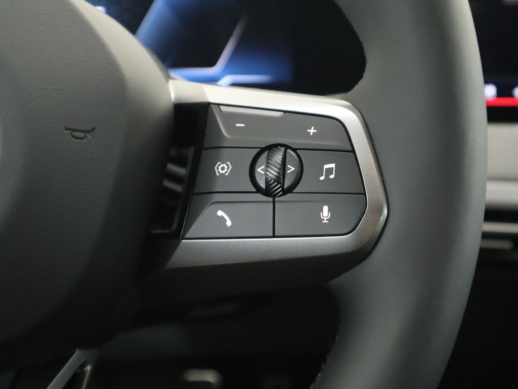 Thumbnail: 2026 BMW iX - 12