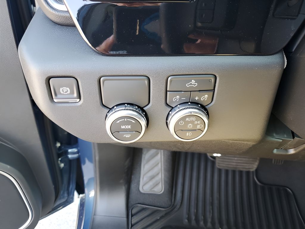 New 2026  GMC Elevation image 33