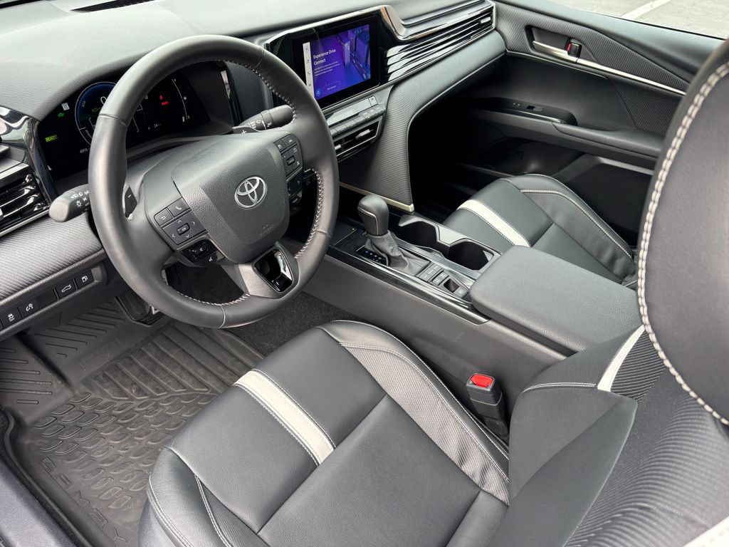 Thumbnail: 2025 Toyota Camry - 9