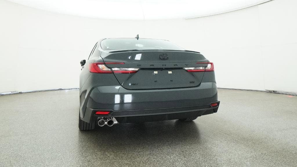 2025 Toyota Camry SE 16