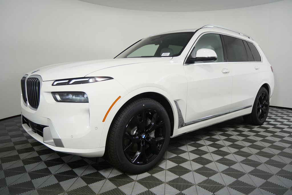 Thumbnail: 2026 BMW X7 - 8